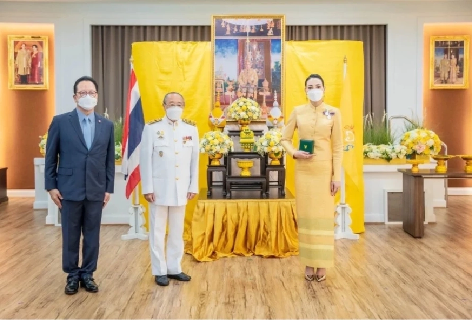 'ตั๊ก บงกช' เข้ารับพระราชทานเครื่องราชอิสริยาภรณ์ชั้นที่ 6