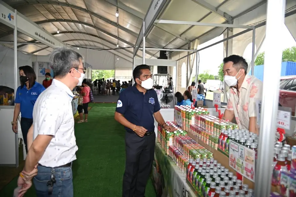 “พาณิชย์”ลดค่าครองชีพประชาชน 4มุมเมืองครั้งที่3  ขนทัพสินค้าลดสูงสุด 75%