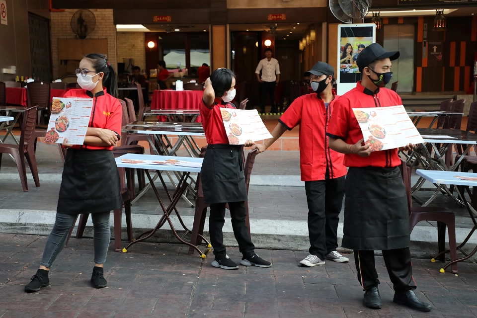 หงอยมาตั้งแต่ต้น พ.ค. ตอนนี้ลูกค้าสามารถนั่งรับประทานในร้านได้แล้ว 