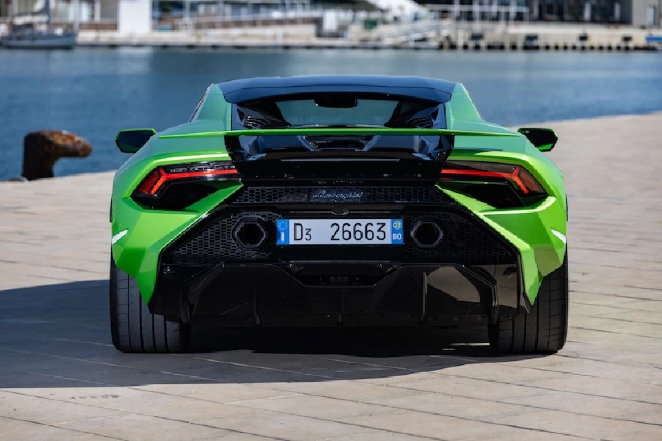 รีวิว Lamborghini Huracan Tecnica กระทิงดุคันโปรด โหดสมเหตุสมผล