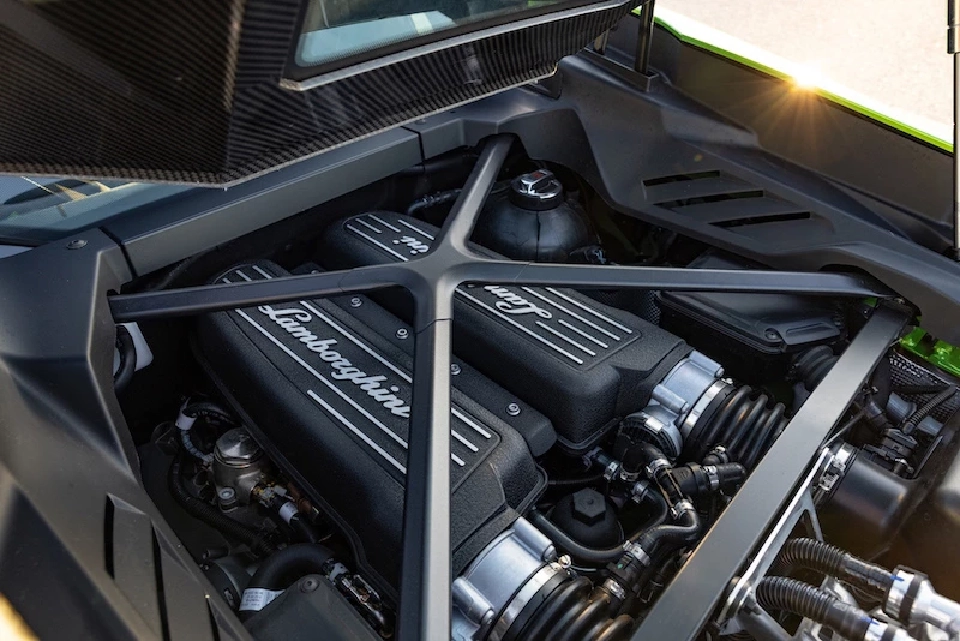 รีวิว Lamborghini Huracan Tecnica กระทิงดุคันโปรด โหดสมเหตุสมผล