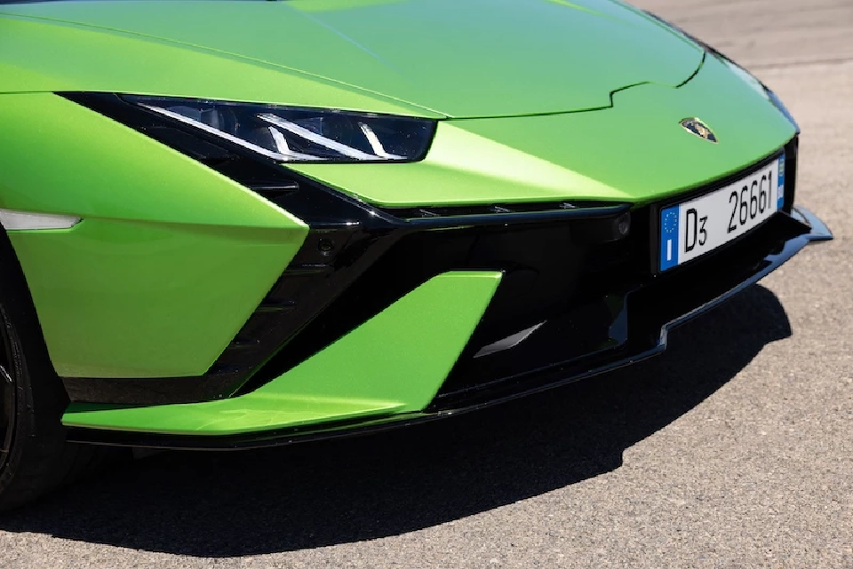 รีวิว Lamborghini Huracan Tecnica กระทิงดุคันโปรด โหดสมเหตุสมผล