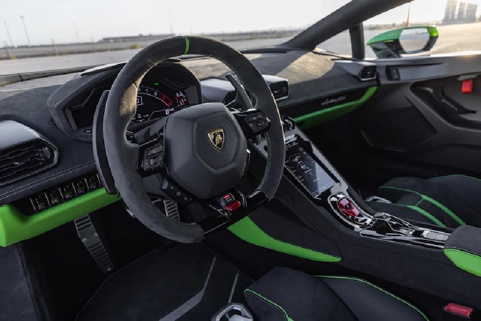 รีวิว Lamborghini Huracan Tecnica กระทิงดุคันโปรด โหดสมเหตุสมผล