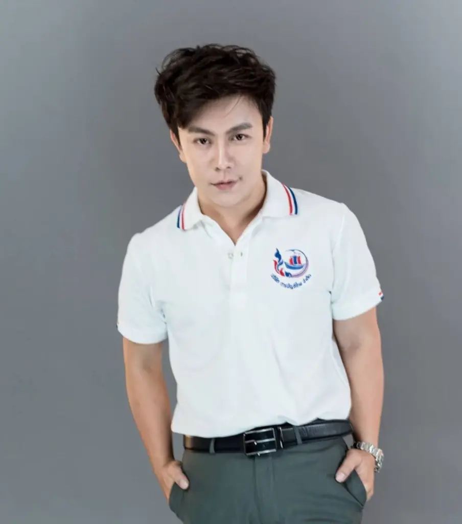 นายธนสาร วาสันธิ์  CEO บริษัท การบัญชีไทย จำกัด  สำนักงานการบัญชีไทย