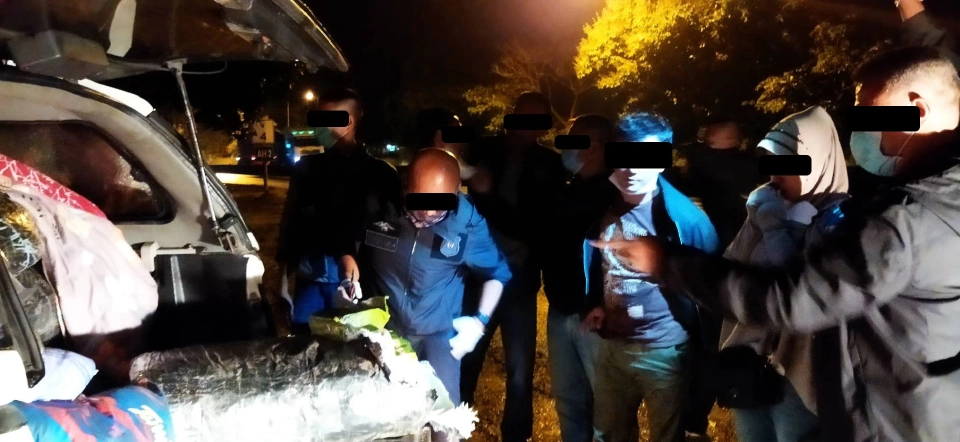 รวบ 7 ผู้ต้องหา ขบวนการค้ายา เจอยาไอซ์ 14 กระสอบ  631 กก.