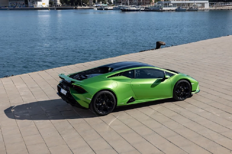 รีวิว Lamborghini Huracan Tecnica กระทิงดุคันโปรด โหดสมเหตุสมผล