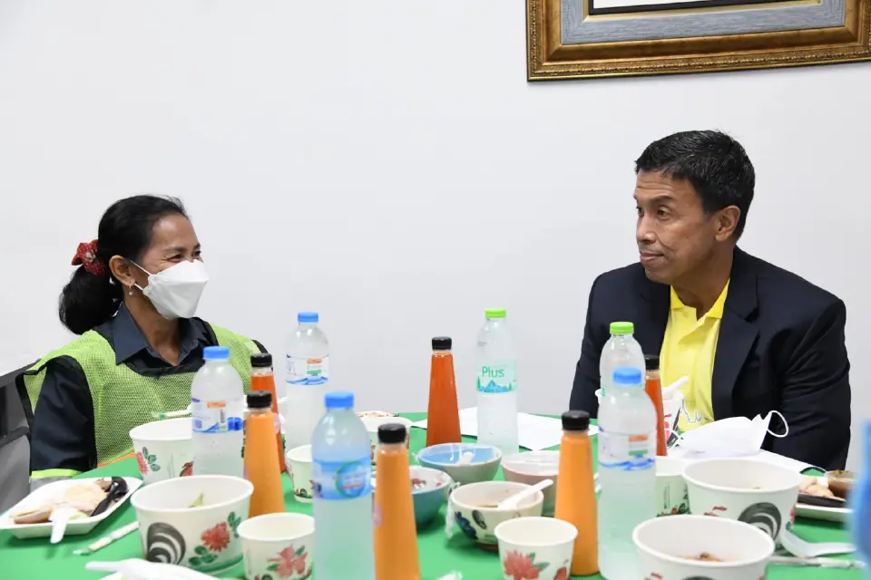 “ชัชชาติ”เปรียบลูกจ้างกทม.โซ่ข้อสุดท้ายที่เชื่อมต่อกับประชาชน 