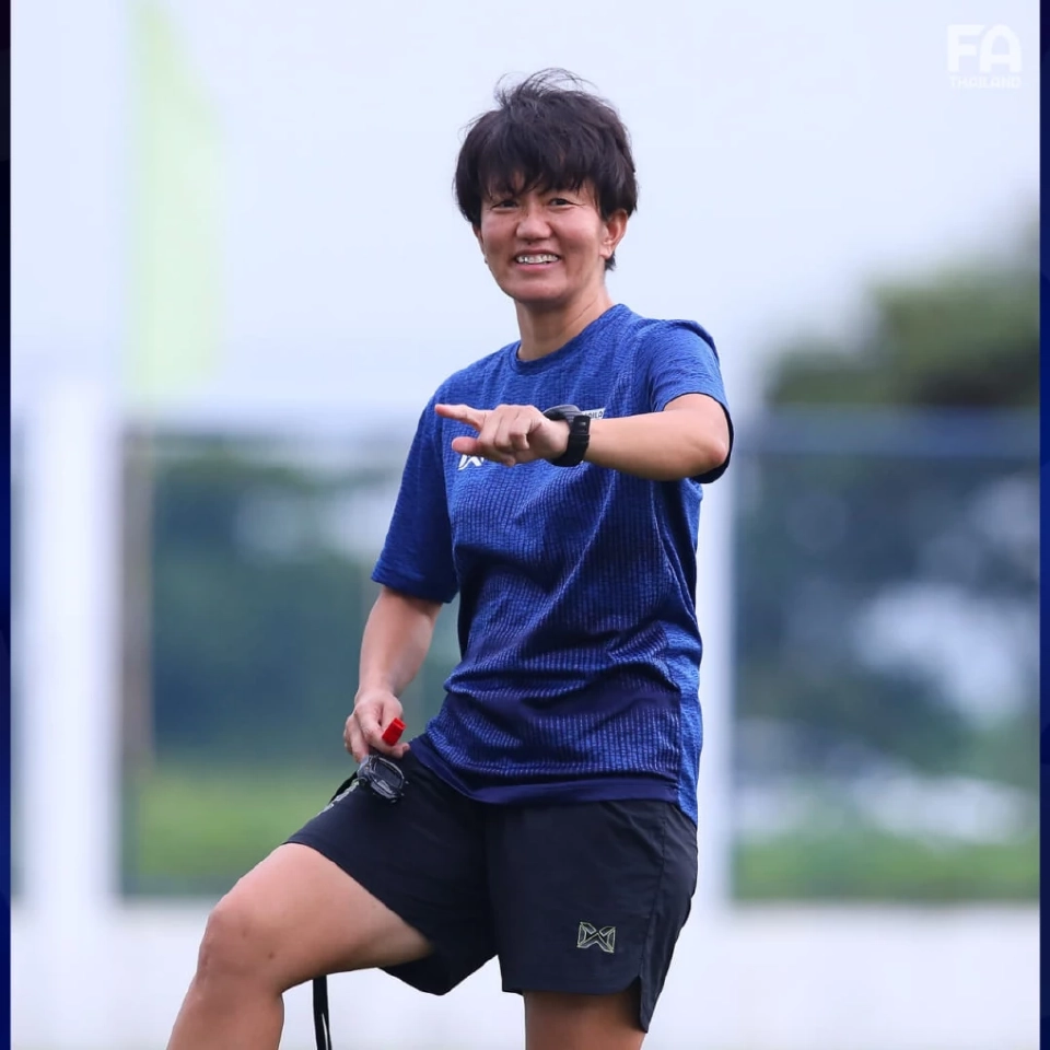 มิโยะ โอกาโมโตะ  หัวหน้าผู้ฝึกสอนฟุตบอลหญิงทีมชาติไทย