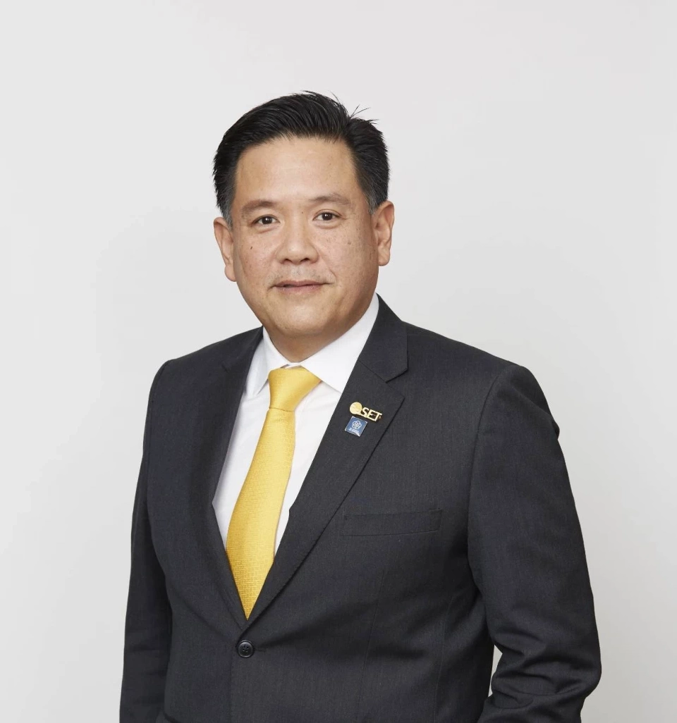 แมนพงศ์ เสนาณรงค์ รองผู้จัดการ หัวหน้าสายงานผู้ออกหลักทรัพย์