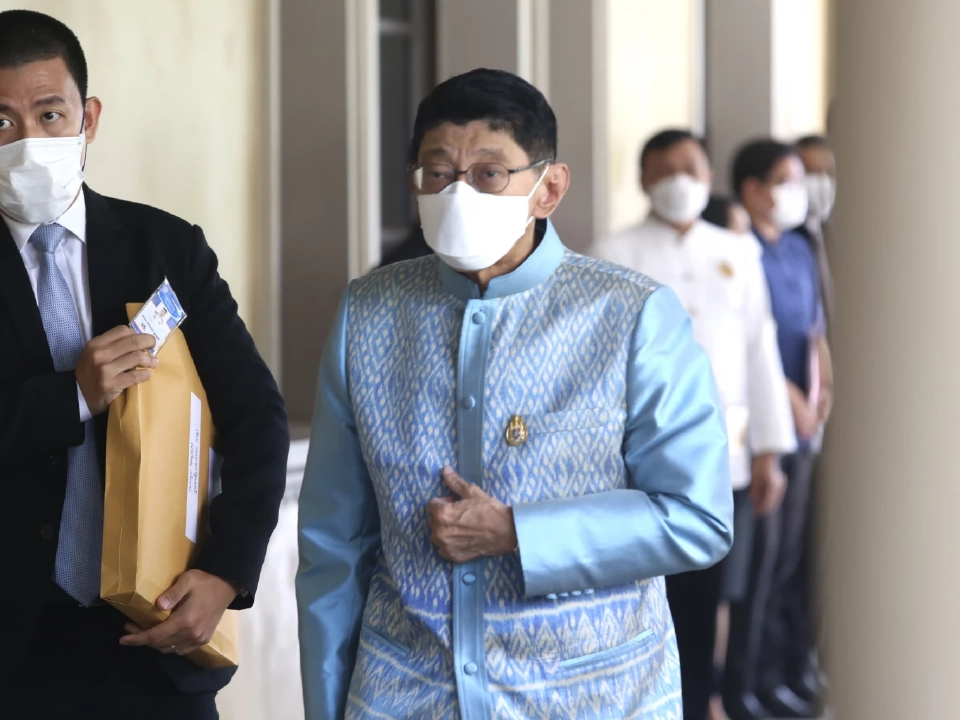 นายวิษณุ เครืองาม รองนายกรัฐมนตรี