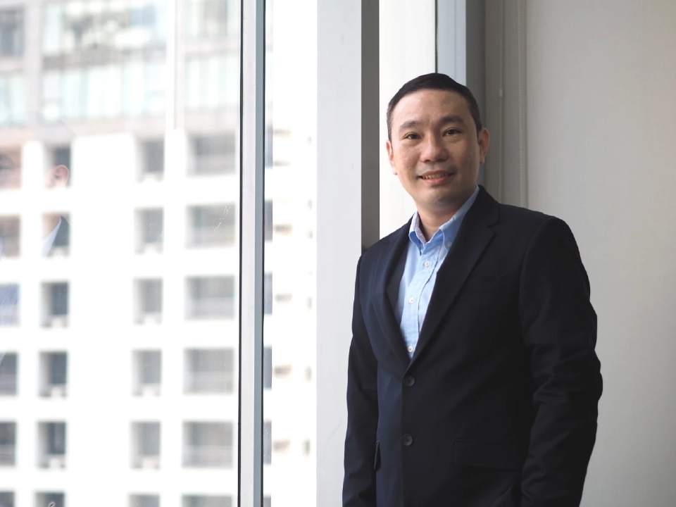 นายเอกสิทธิ์ พฤฒิพลากร ผู้บริหารผลิตภัณฑ์ธุรกิจรายย่อย ธนาคาร ซีไอเอ็มบี ไทย