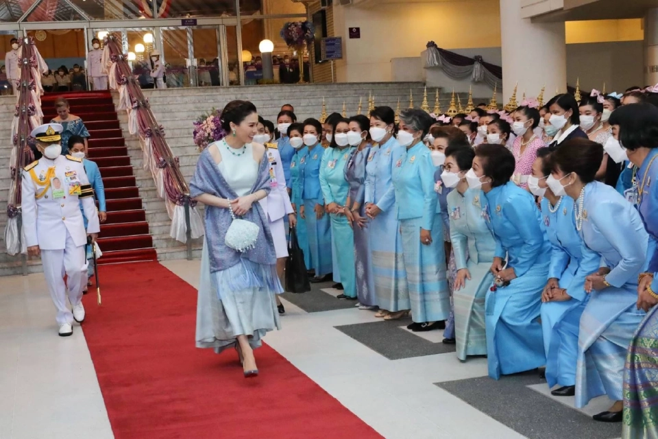 พระราชินีเสด็จฯ ทรงเป็นประธานงาน 90 พรรษาพระพันปีหลวง