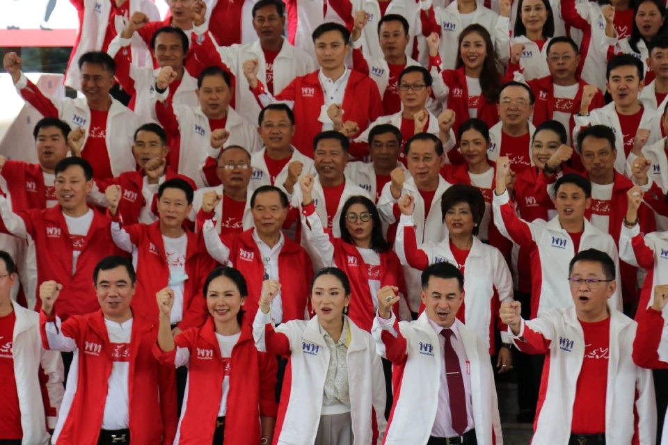 เพื่อไทย เปิดตัว 93ว่าที่ผู้สมัครส.ส.อีสาน ชี้สัญญาณแลนด์สไลด์ทั้งแผ่นดิน