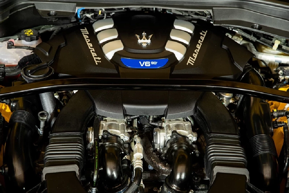 เบบี้เอสยูวี Maserati Grecale ราคา 6.49 ล้านบาท