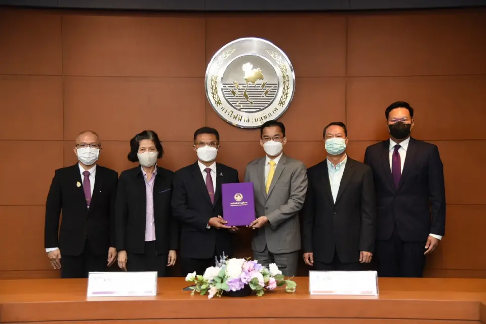 การเพิ่มโอกาสทางธุรกิจด้านการผลิตไฟฟ้าจากพลังงานหมุนเวียนและด้านการจัดหาและจำหน่าย Carbon Credits