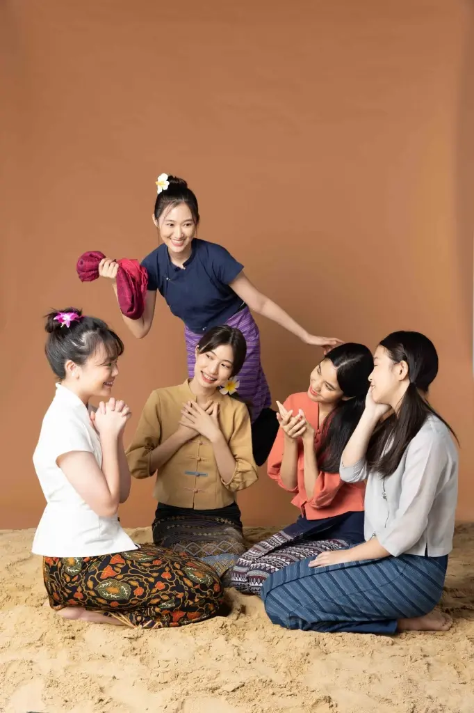 ไอเทมผ้าไทยกับคน Gen Z “ความต่าง ที่ลงตัว”