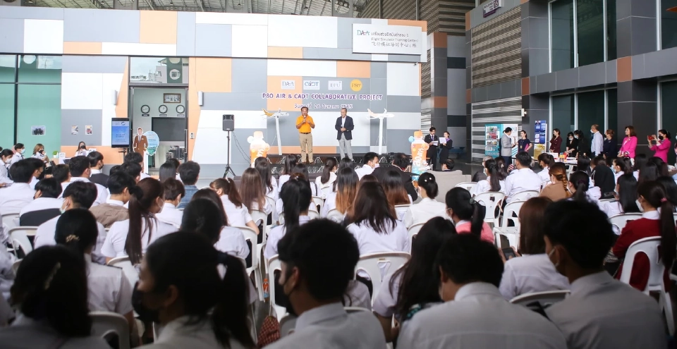 สุดว้าว DPU เปิดรับนศ.ตำแหน่งพนง.ต้อนรับบนเครื่องบินครั้งแรกของไทย