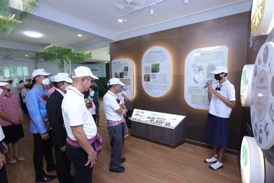 กลุ่มพูลผล สร้างชุมชนยั่งยืน ส่งมอบศูนย์เรียนรู้มันสำปะหลังครบวงจร