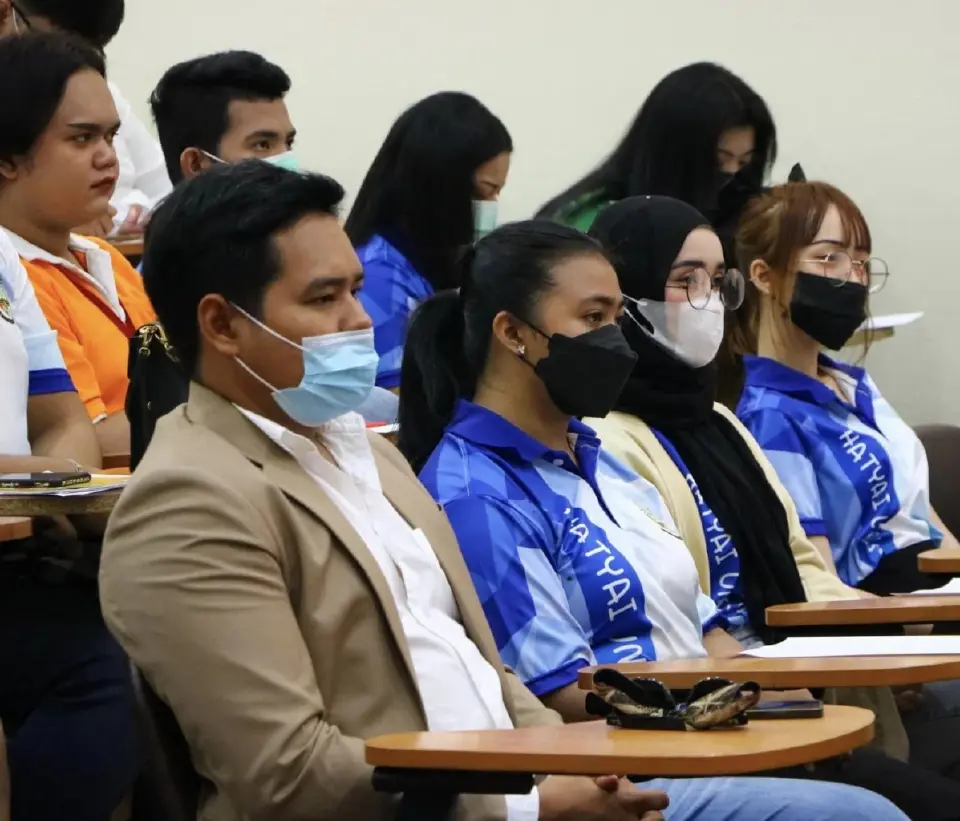 "กรณ์"พบนศ-นักธุรกิจใต้  เชื่อยุทธศาสตร์การค้า2ชายฝั่ง สร้างศก.ยั่งยืนได้