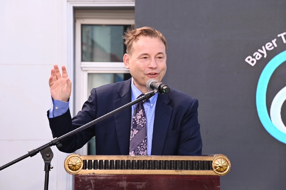 เกษตรฯ จับมือ ไบเออร์ไทย เดินหน้าเปิดศูนย์วิจัย พัฒนานวัตกรรมด้านการเกษตร