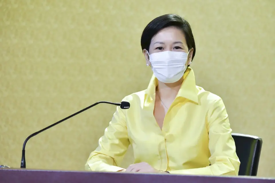 นางสาวรัชดา ธนาดิเรก รองโฆษกประจำสำนักนายกรัฐมนตรี