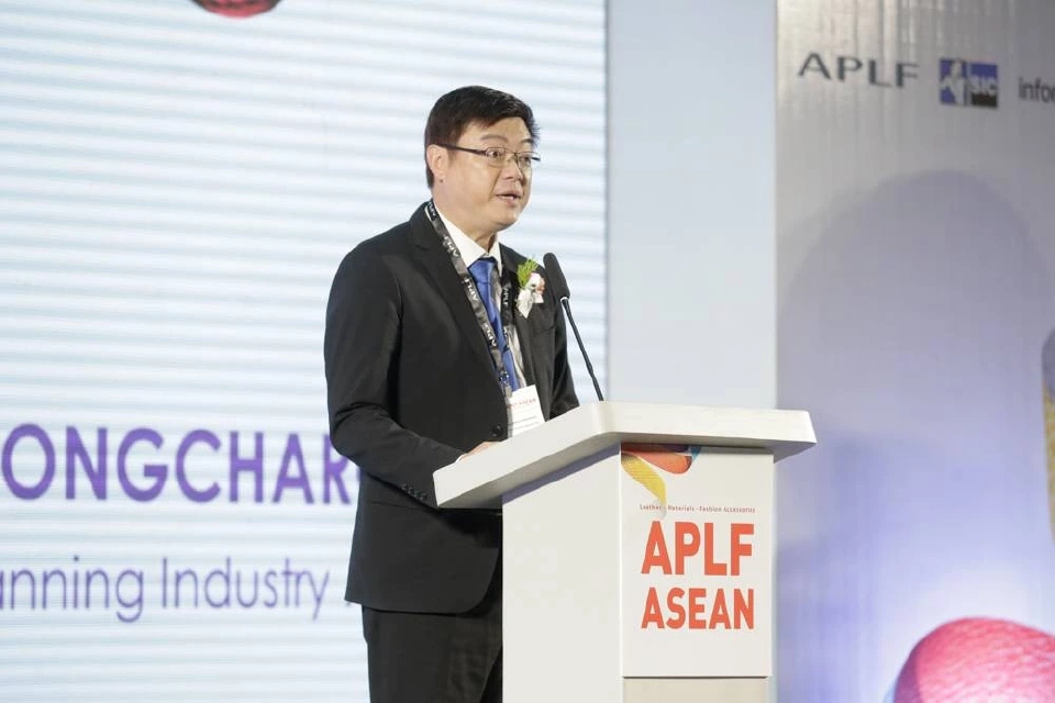 คุณสุวัชชัย วงษ์เจริญสิน นายกสมาคมอุตสาหกรรมฟอกหนังไทย