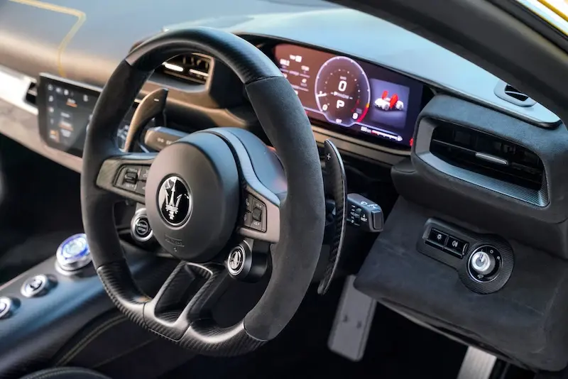 Maserati MC20 ซูเปอร์คาร์เสริมบารมี ดั่งการขับขี่งานศิลปะสมรรถนะสูง