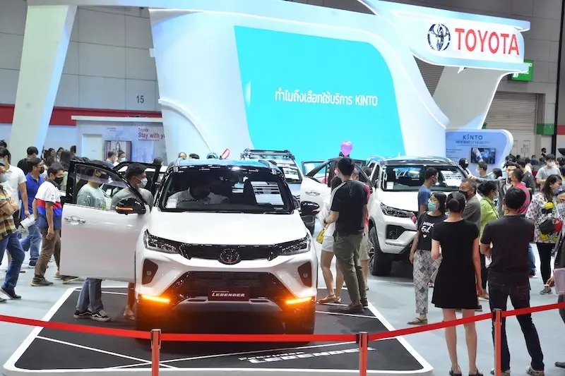 ตลาดรถยนต์ปี 2565 ลุ้นยอดขายทะลุเป้า 9 แสนคัน