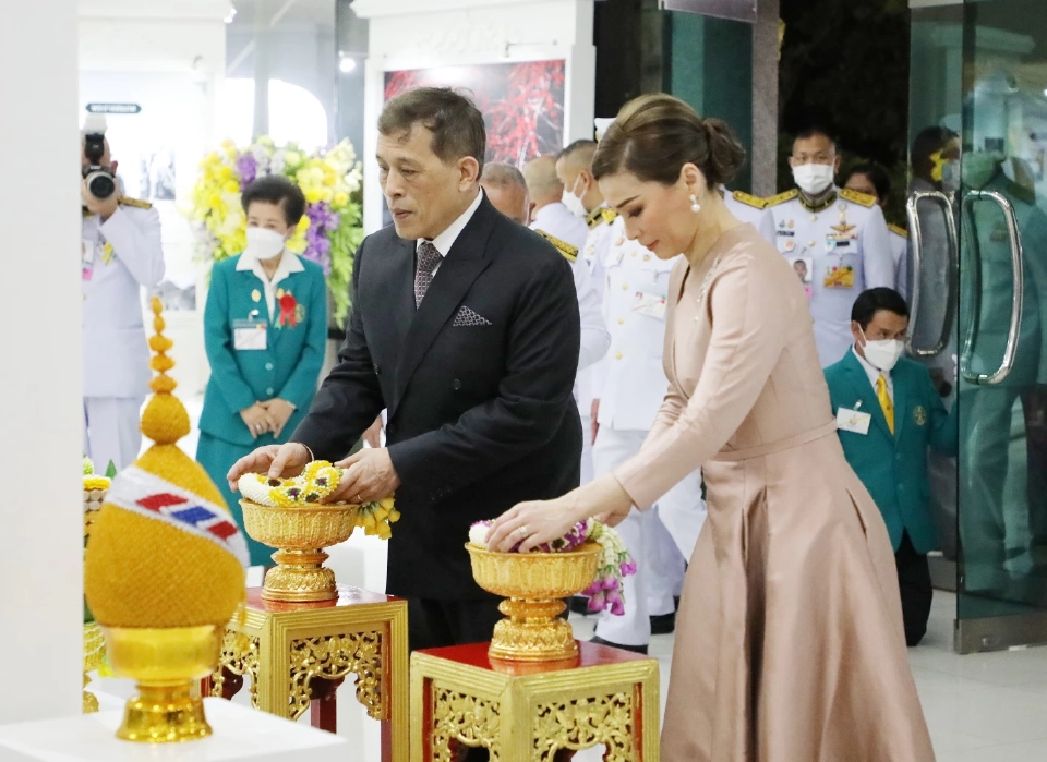 ในหลวง ทรงเปิดอาคารมหิตลาธิเบศร สถาบันมหิตลาธิเบศร ห้องประชุมวชิรเวช