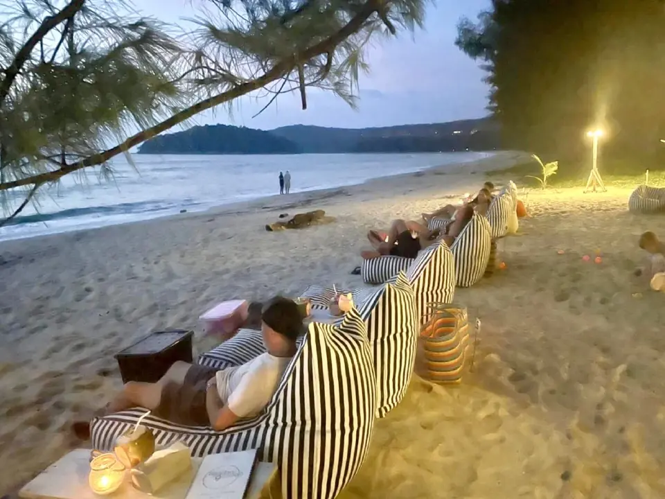 บุกรุกซ้ำซาก เจ้าหน้าที่ภูเก็ตบุกจับพ่อค้าลักลอบเข้าขายของชายหาดเลพัง 