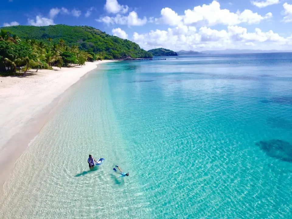 ฟ้าสวย น้ำใสแจ๋ว ที่ Yakuve Island , Fiji 