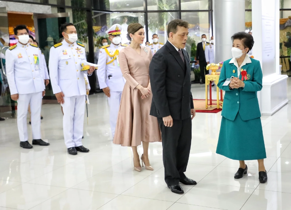 ในหลวง ทรงเปิดอาคารมหิตลาธิเบศร สถาบันมหิตลาธิเบศร ห้องประชุมวชิรเวช