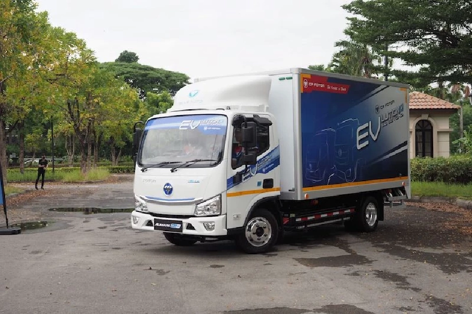 ซีพี ขายรถบรรทุก 6 ล้อ EV วิ่งได้ 200 กม. Foton Aumark iBlue 85