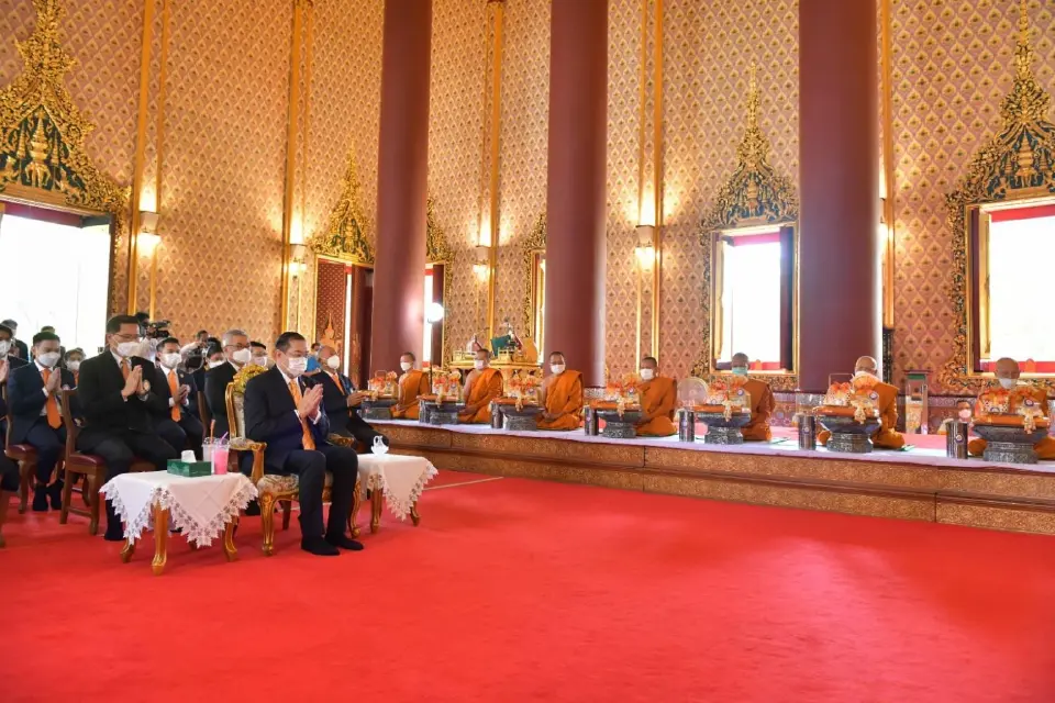มูลนิธิอาสาเพื่อนพึ่ง(ภาฯ)ยามยาก จัดพิธีสวดถวายพระพรชัยมงคล