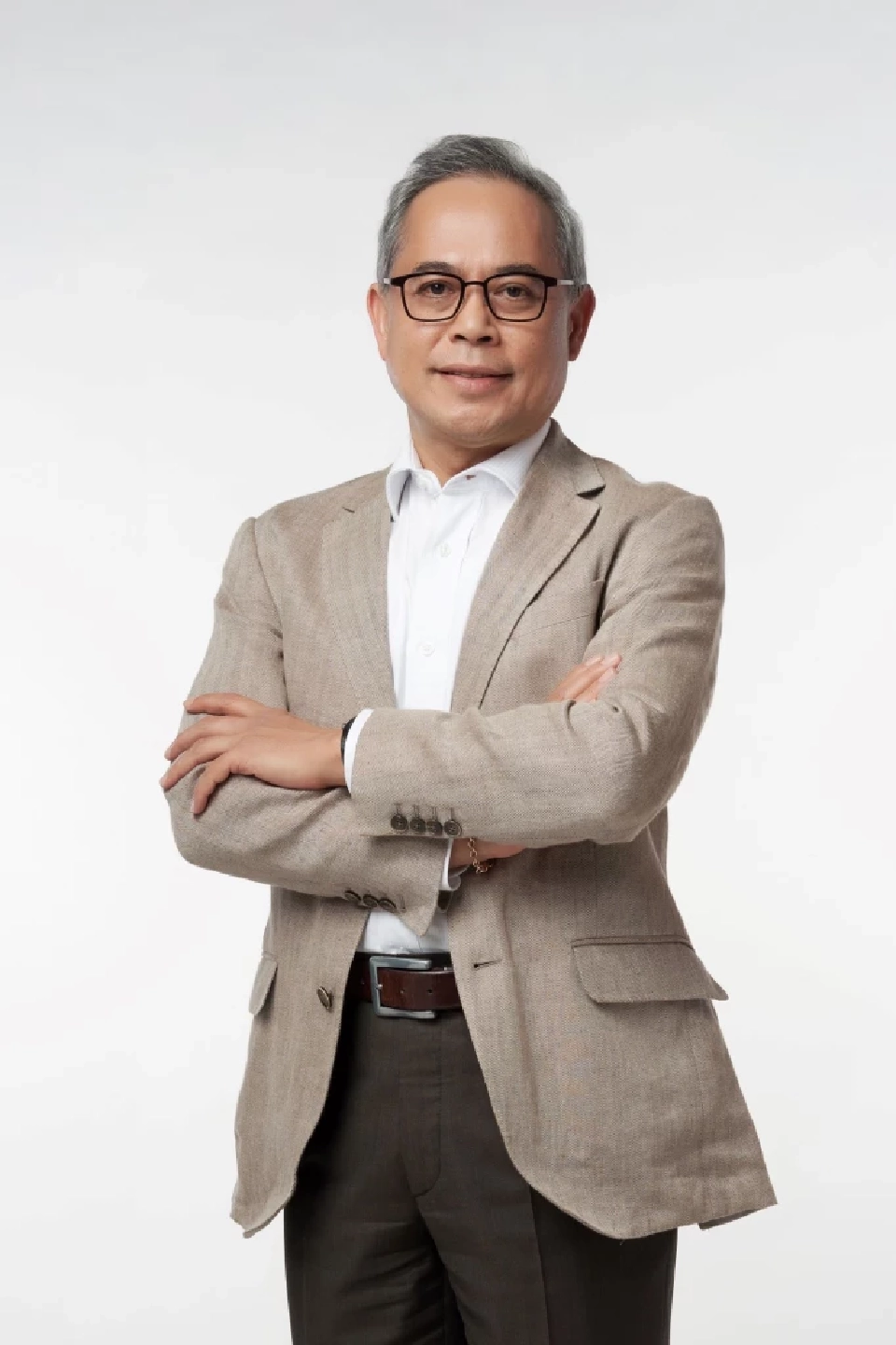 นายไพโรจน์ ชื่นครุฑ ประธานคณะเจ้าหน้าที่ด้านกลยุทธ์และวางแผนธุรกิจองค์กร ธนาคารกรุงศรีอยุธยา จำกัด (มหาชน) 