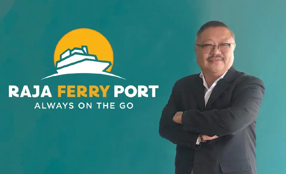 นายอภิชาติ ชโยภาส กรรมการผู้จัดการ บริษัท ท่าเรือราชาเฟอร์รี่ จำกัด (มหาชน) หรือ RP