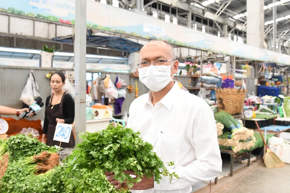 นายอุดม ศรีสมทรง รองอธิบดีกรมการค้าภายใน 