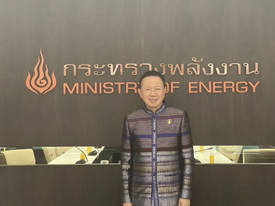 นายสนั่น อังอุบลกุล ประธาน กกร. และประธานกรรมการหอการค้าไทยและสภาหอการค้าแห่งประเทศไทย