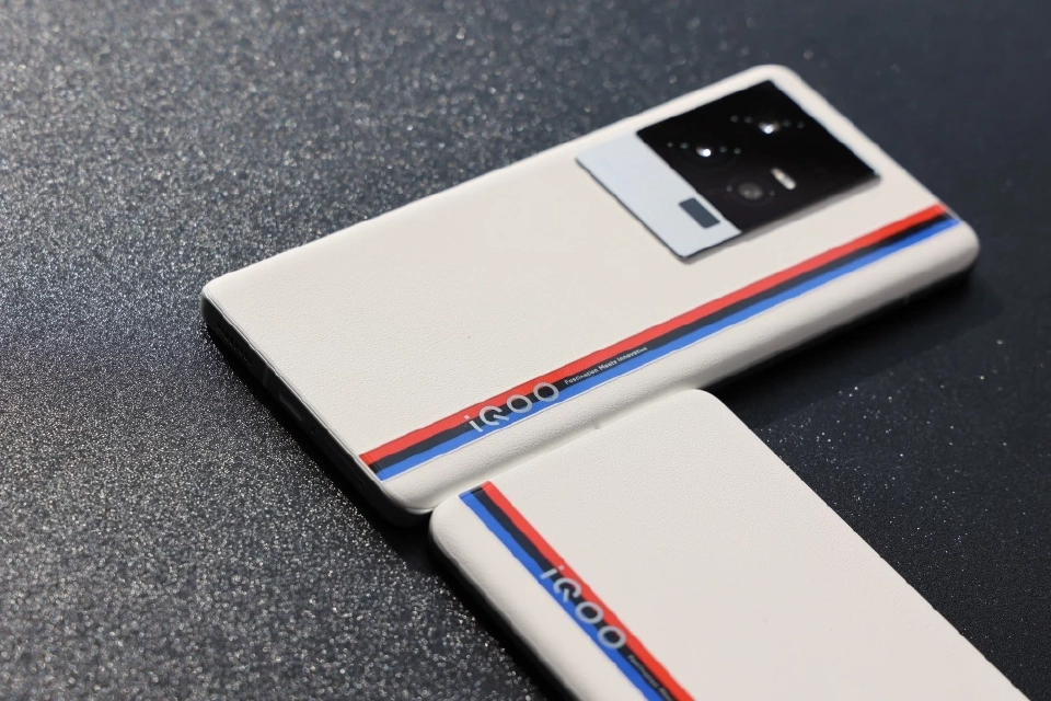 iQOO 11 5G บุกไทย พร้อมเขย่าตลาดสมาร์ทโฟนเกมมิง ในราคา 27,990 บาท