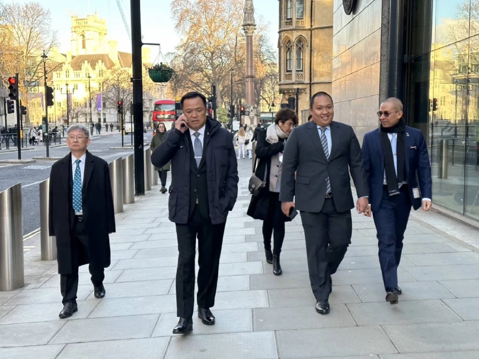 สะพัดผู้ใหญ่ในรัฐบาลดอดพบ“ทักษิณ”ที่อังกฤษ จับตาดีลกลับบ้านหรือไม่