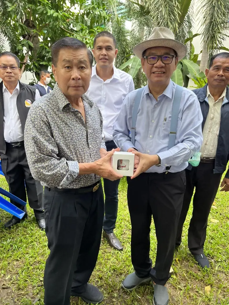 สมชัย ศรีสุทธิยากร เสรีรวมไทย