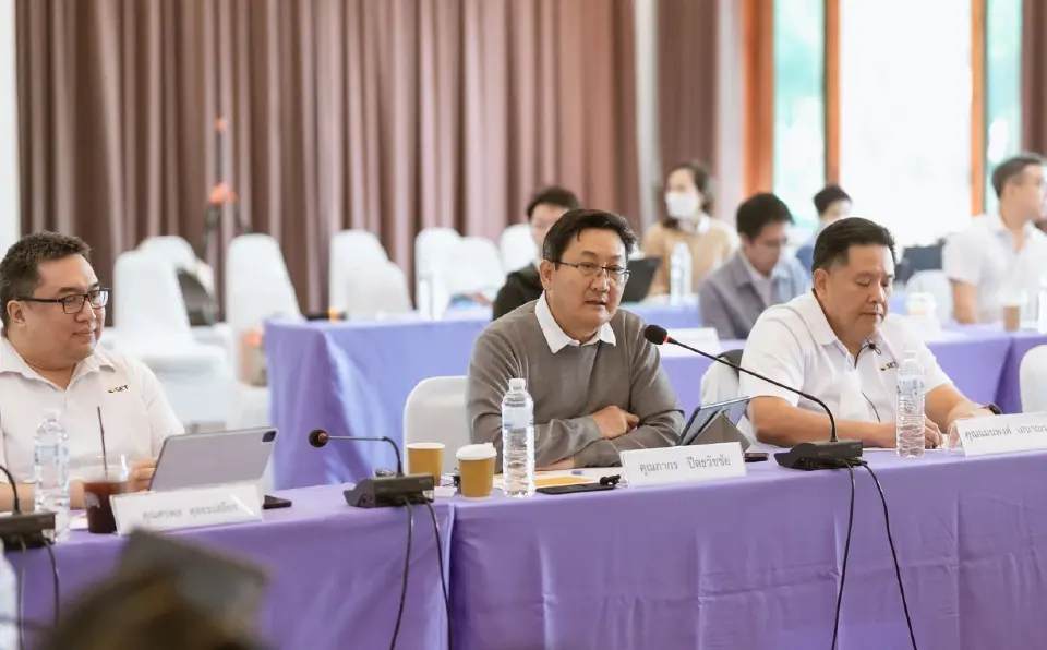 ภากร ปีตธวัชชัย กรรมการและผู้จัดการ ตลาดหลักทรัพย์แห่งประเทศไทย