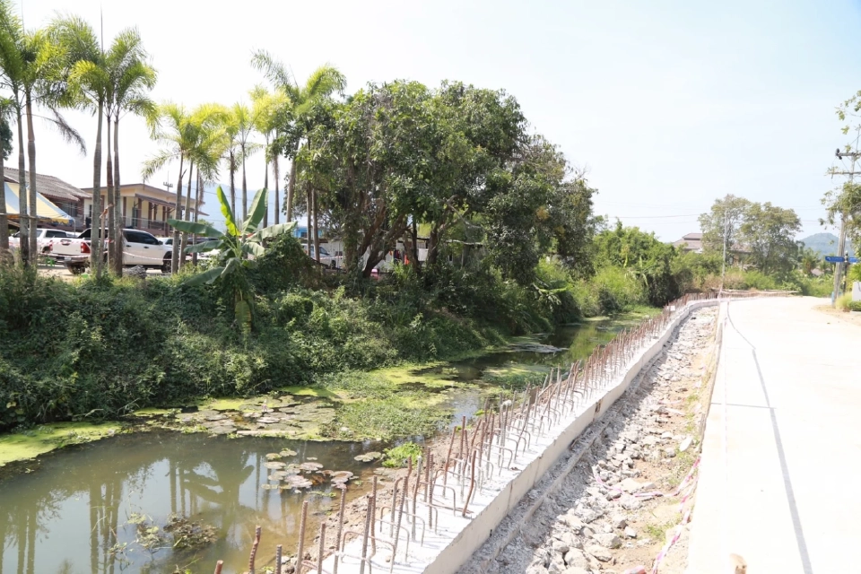 โครงการพัฒนาชุมชนบางเสร่ 