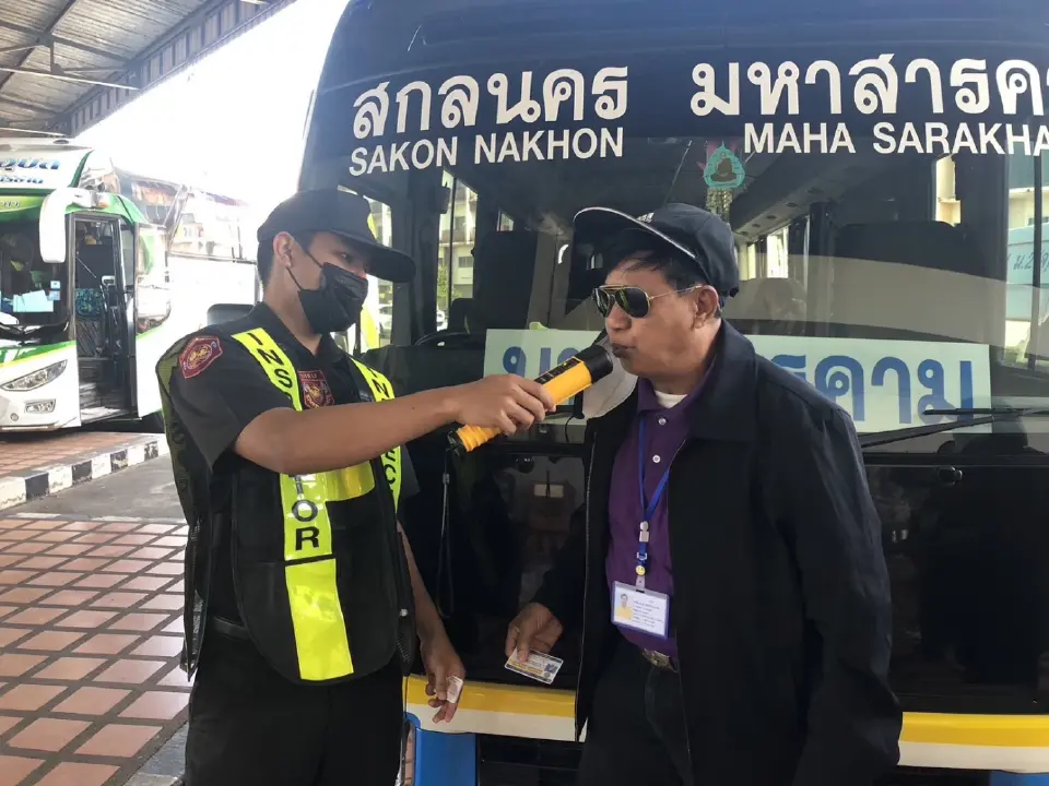ขนส่งทางบก เตรียมความพร้อมทุกมาตรการ“รับคนกลับจากบ้าน”