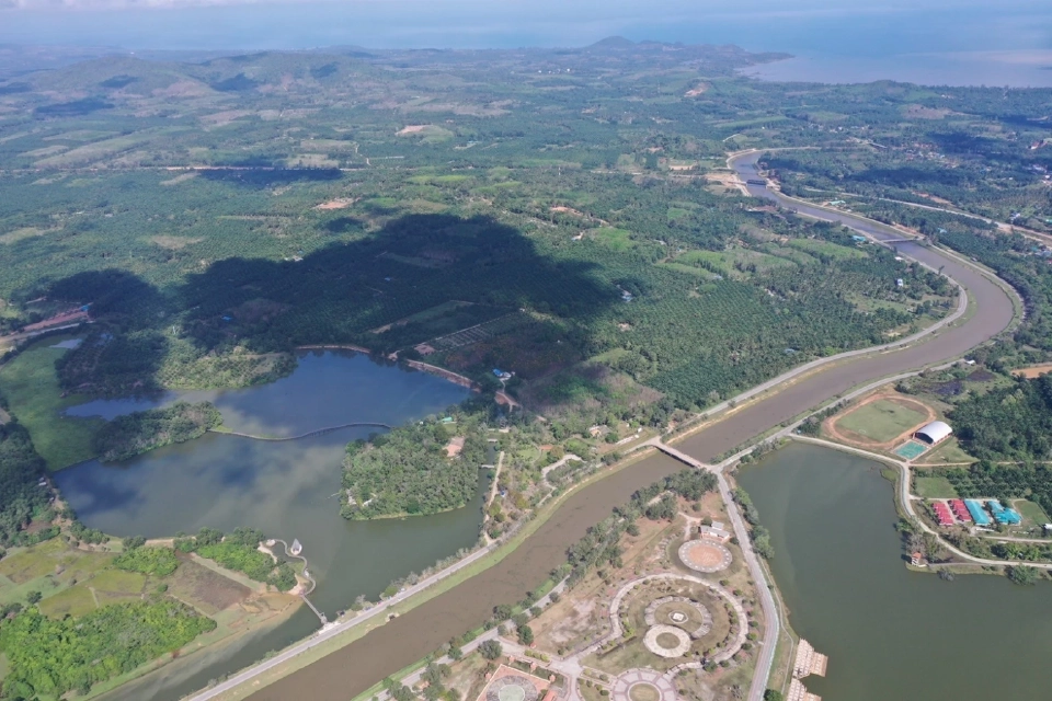 แก้มลิงหนองใหญ่ หรือ แก้มลิงชุมพร