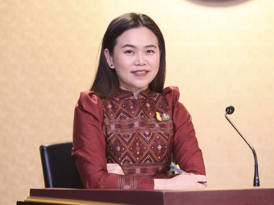 น.ส.ไตรศุลี ไตรสรณกุล รองโฆษกประจำสำนักนายกรัฐมนตรี