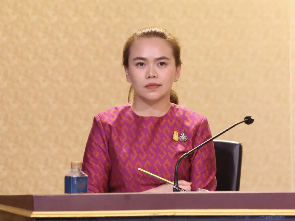 น.ส.ไตรศุลี ไตรสรณกุล รองโฆษกประจำสำนักนายกรัฐมนตรี 