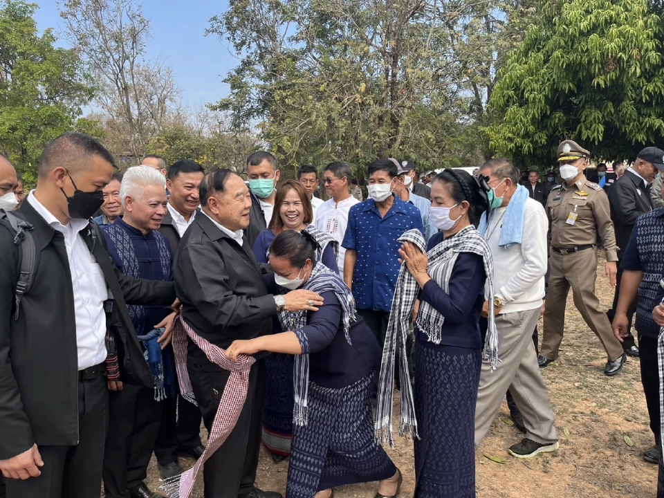 “บิ๊กป้อม” พล.อ.ประวิตร วงษ์สุวรรณ รองนายกฯ ลงพื้ีนที่ภาคอีสาน