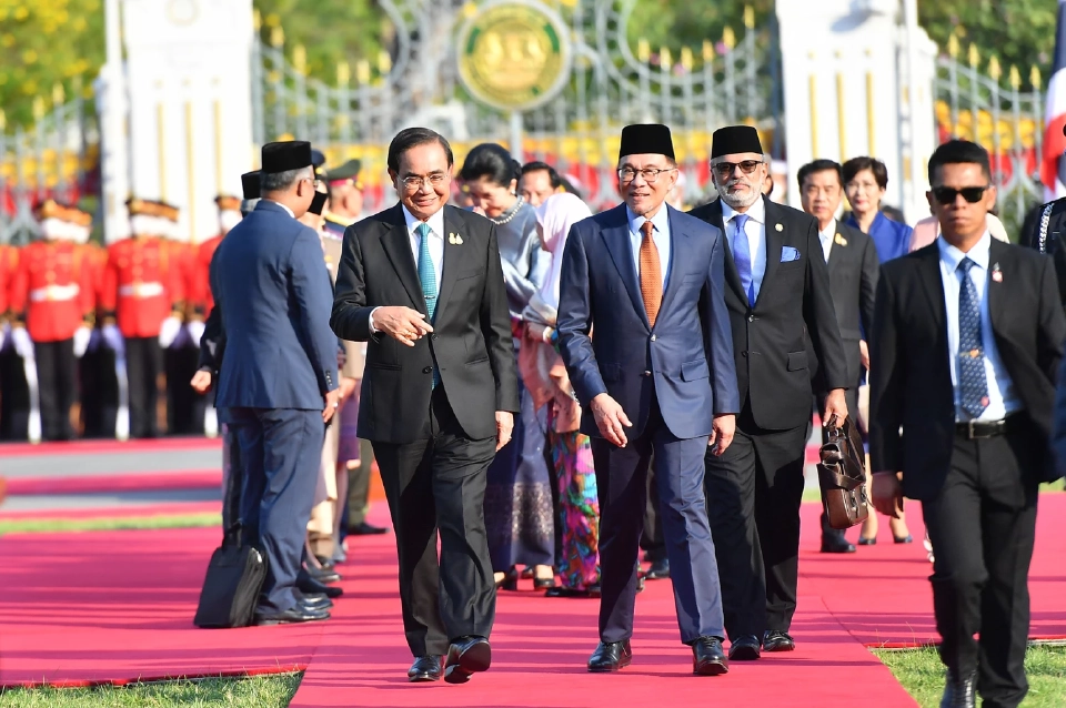 พล.อ.ประยุทธ์ จันทร์โอชา นายกรัฐมนตรี และ ดาโตะ เซอรี อันวาร์ อิบราฮิม นายกฯ มาเลเซีย เดินทางเยือนประเทศไทยอย่างเป็นทางการ