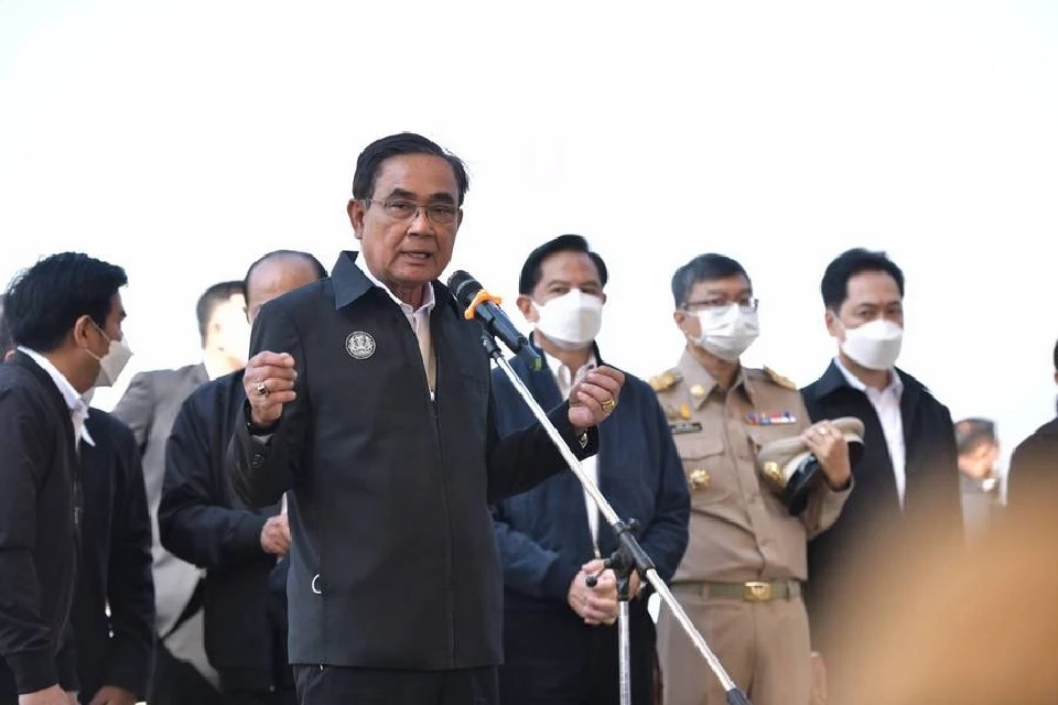 พลเอก ประยุทธ์ จันทร์โอชา นายกรัฐมนตรีและมว.กลาโหม 